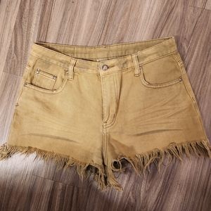 Some days lovin shorts nwot size m